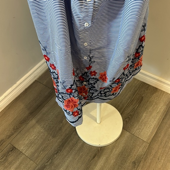 *Michel Studio size 26 sundress. Embroidered with collar and toe sleeves - Picture 2 of 7